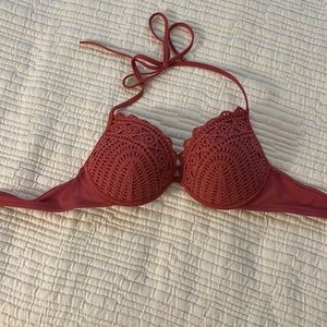 Pink bikini top